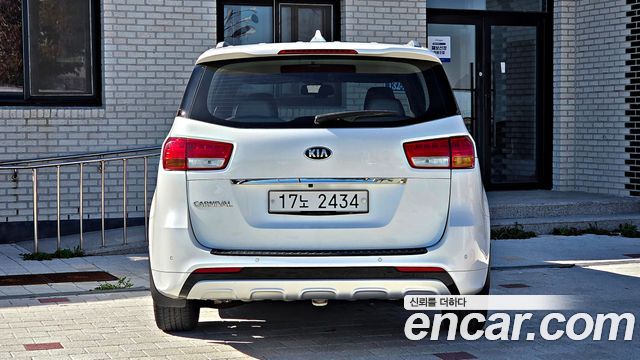 Kia Canival 2018 — photo 5