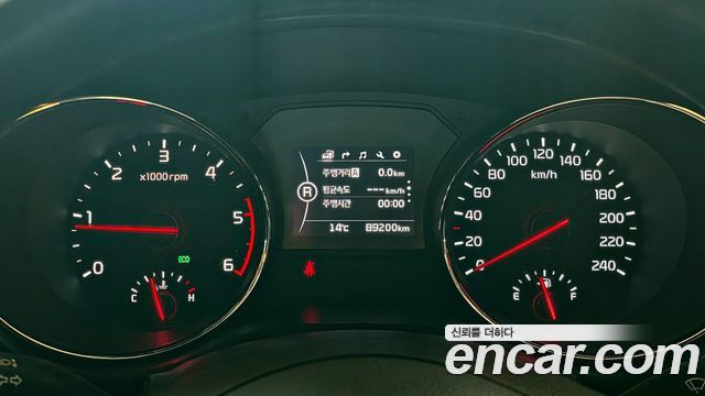 Kia Canival 2018 — photo 10
