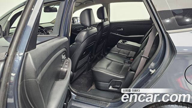 Kia Carens 2015 — photo 29
