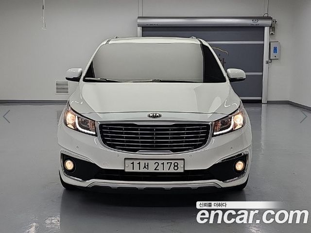 Kia Canival 2016 — photo 1