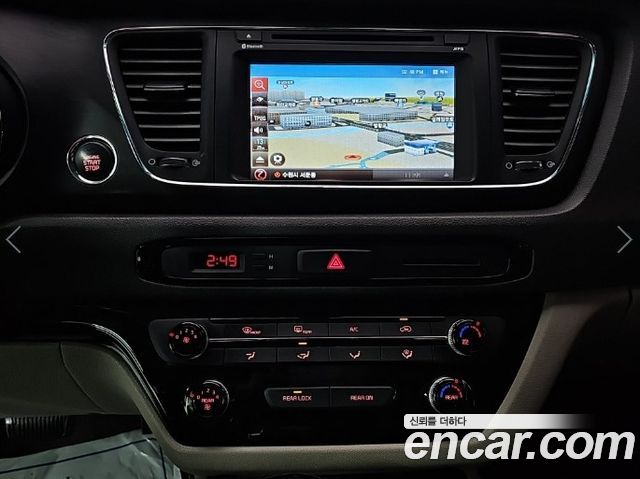 Kia Canival 2016 — photo 16