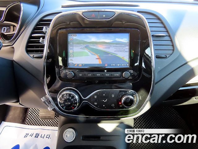 Renault Korea QM3 2014 — photo 14