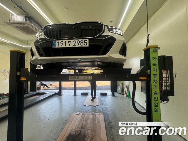 BMW 5-Series 2026 — photo 1