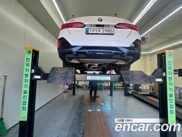 BMW 5-Series 2026 — photo 2