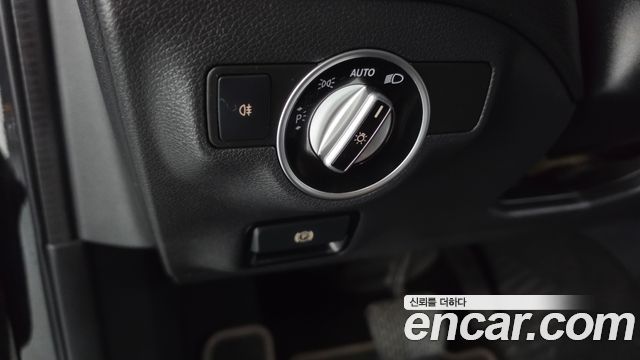Mercedes-Benz GLA-Class 2018 — photo 27