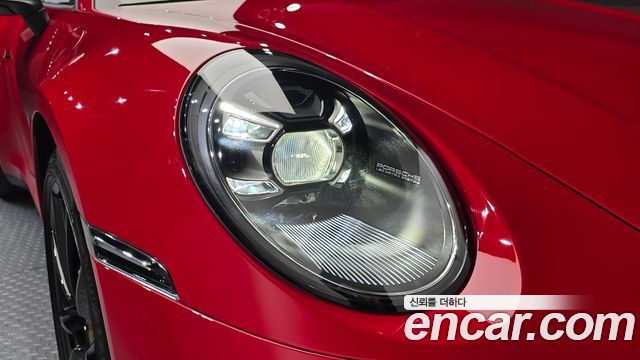 Porsche 911 2024 — photo 8