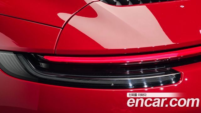 Porsche 911 2024 — photo 9