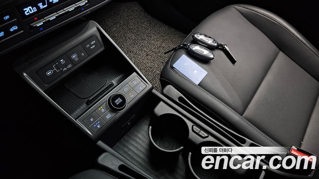 Hyundai Kona 2025 — photo 22