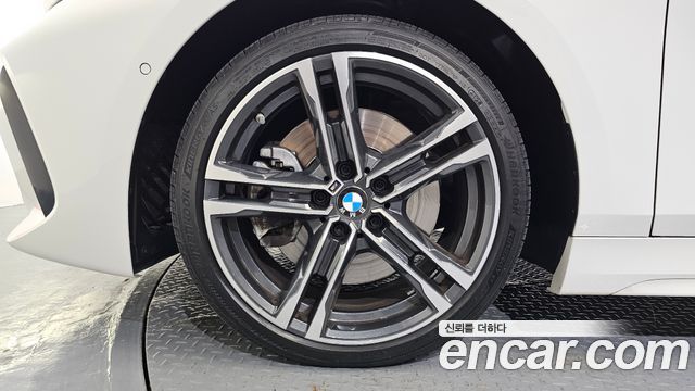 BMW 1-Series 2024 — photo 5