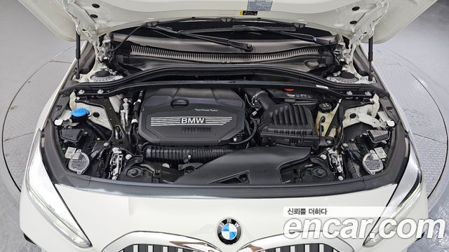 BMW 1-Series 2024 — photo 6