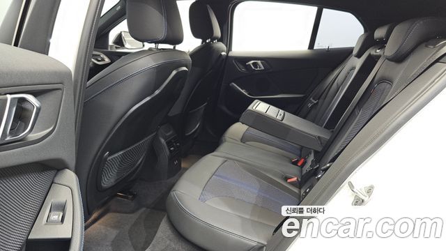 BMW 1-Series 2024 — photo 18