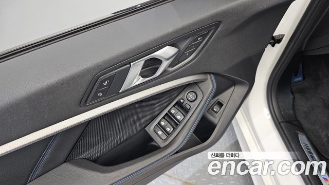 BMW 1-Series 2024 — photo 19