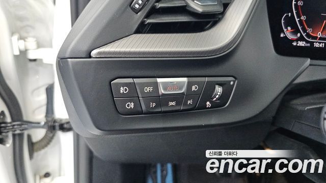 BMW 1-Series 2024 — photo 20