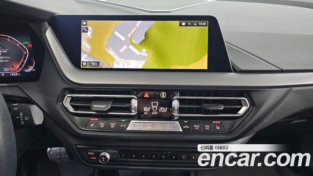 BMW 1-Series 2024 — photo 22