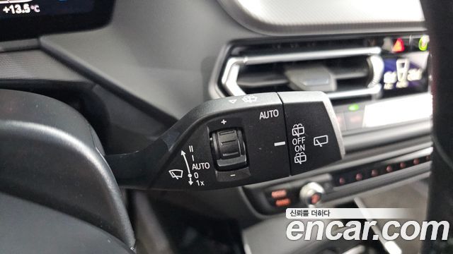 BMW 1-Series 2024 — photo 25