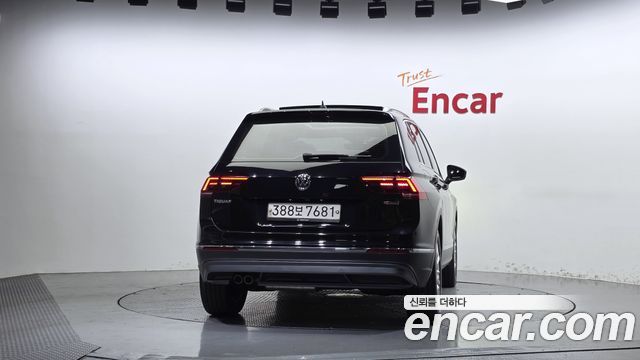 Volkswagen Tiguan 2020 — photo 4