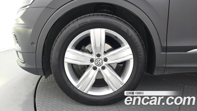 Volkswagen Tiguan 2020 — photo 5