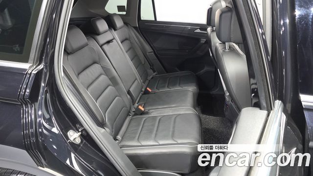 Volkswagen Tiguan 2020 — photo 18