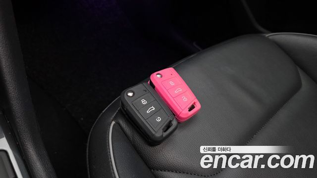 Volkswagen Tiguan 2020 — photo 31