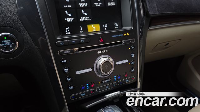 Ford Explorer 2018 — photo 16