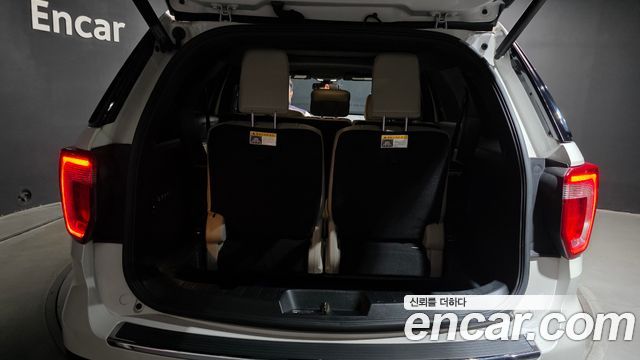 Ford Explorer 2018 — photo 18