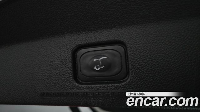 Ford Explorer 2018 — photo 20