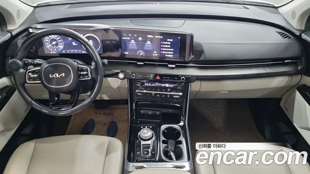 Kia Canival 2023 — photo 7