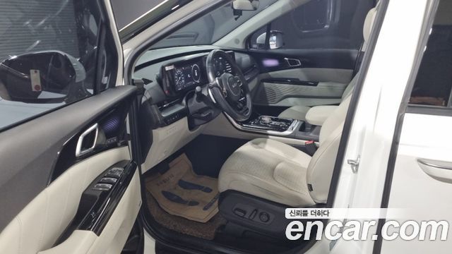 Kia Canival 2023 — photo 10