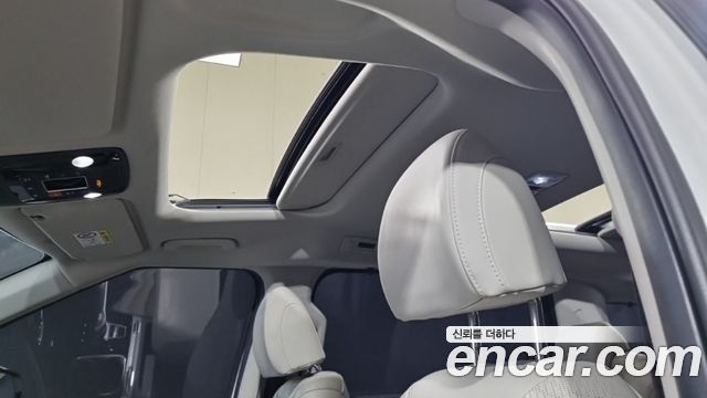 Kia Canival 2023 — photo 14