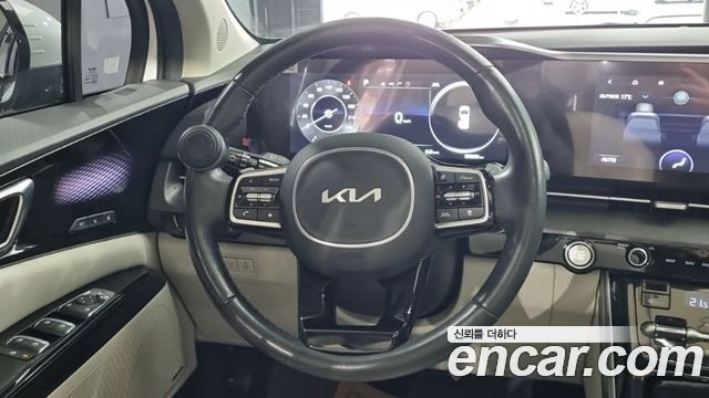 Kia Canival 2023 — photo 17