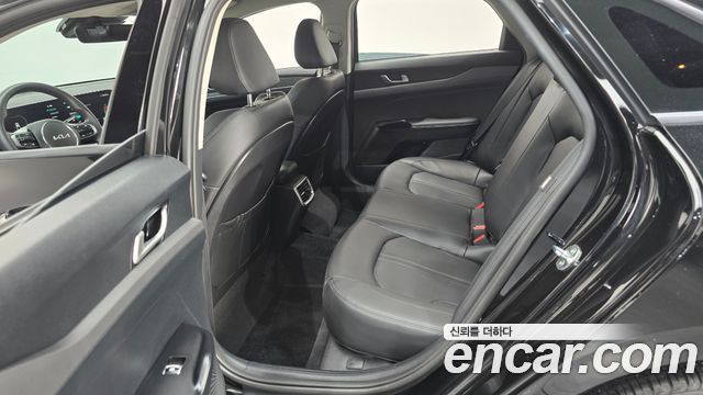 Kia K5 2024 — photo 17