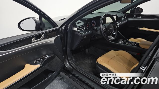 Kia K5 2022 — photo 11