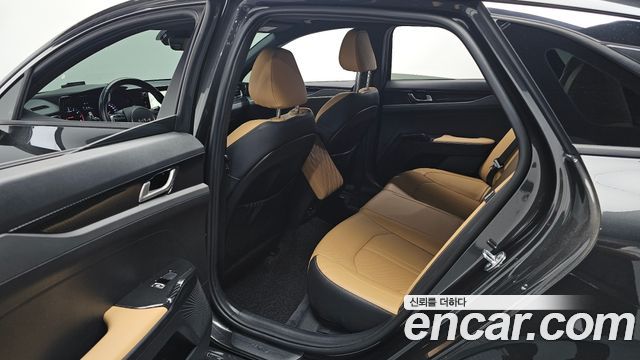Kia K5 2022 — photo 12