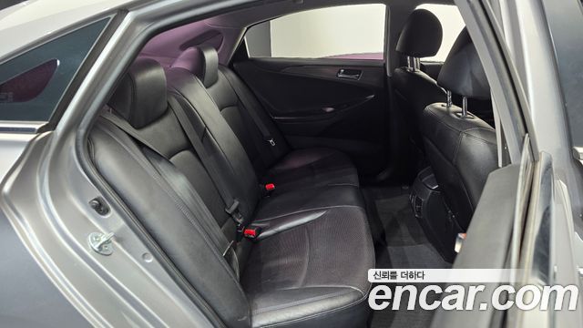 Hyundai Sonata 2014 — photo 17