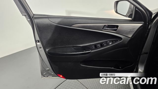 Hyundai Sonata 2014 — photo 14