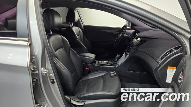 Hyundai Sonata 2014 — photo 16