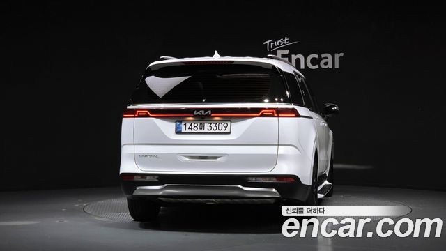 Kia Canival 2023 — photo 4