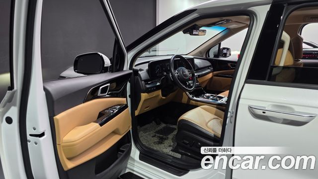 Kia Canival 2023 — photo 10