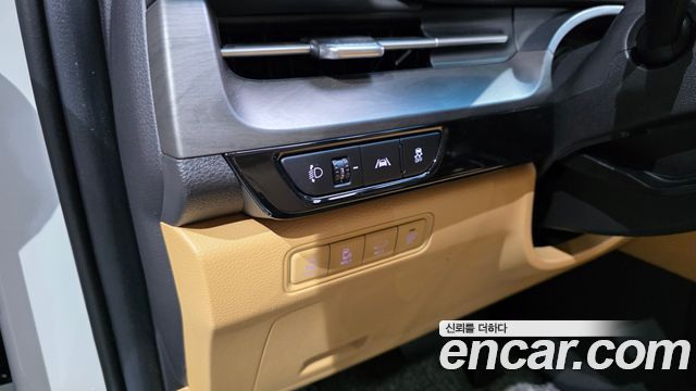 Kia Canival 2023 — photo 13