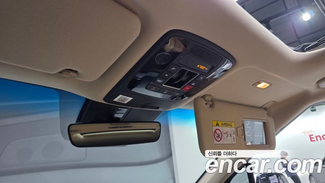 Kia Canival 2023 — photo 18