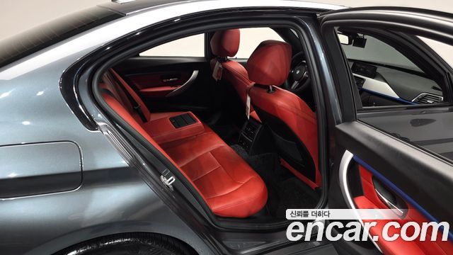 BMW 3-Series 2017 — photo 18