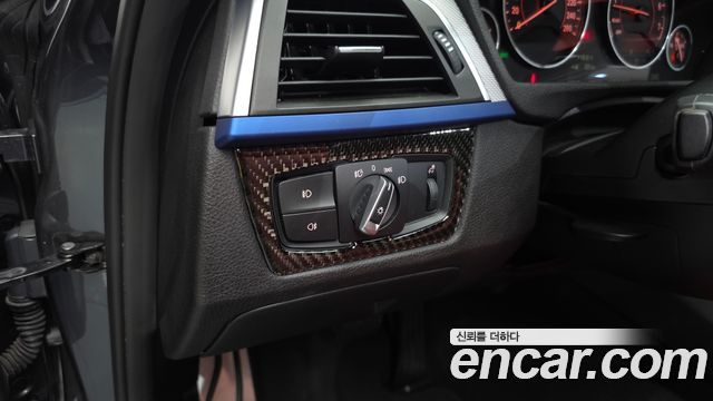 BMW 3-Series 2017 — photo 28