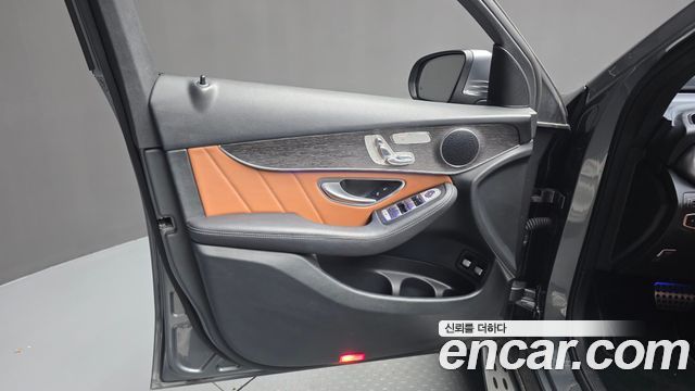 Mercedes-Benz GLC-Class 2021 — photo 14