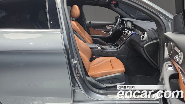 Mercedes-Benz GLC-Class 2021 — photo 16