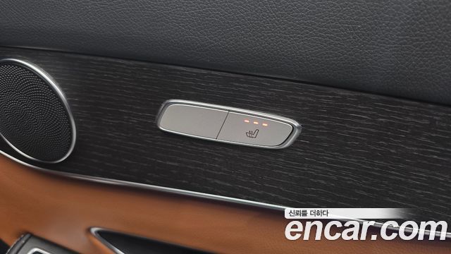 Mercedes-Benz GLC-Class 2021 — photo 30