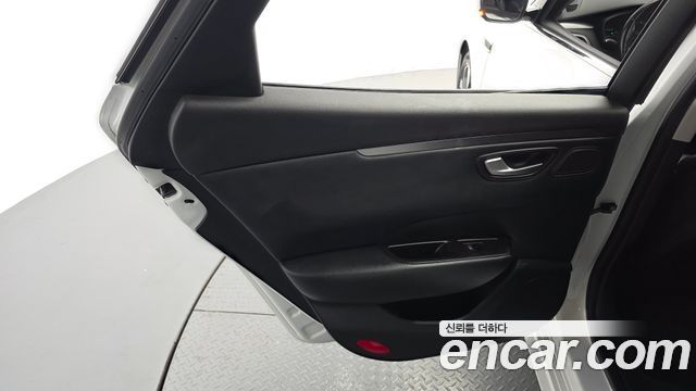 Renault Korea SM6 2019 — photo 15
