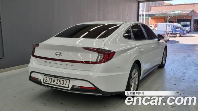 Hyundai Sonata 2022 — photo 2