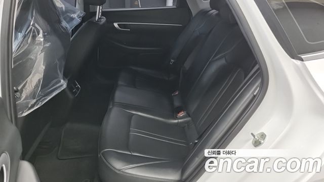 Hyundai Sonata 2022 — photo 10