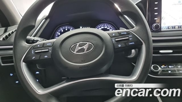 Hyundai Sonata 2022 — photo 11