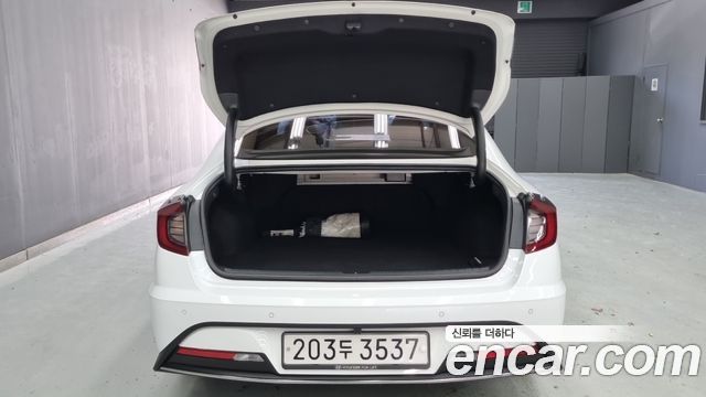 Hyundai Sonata 2022 — photo 18